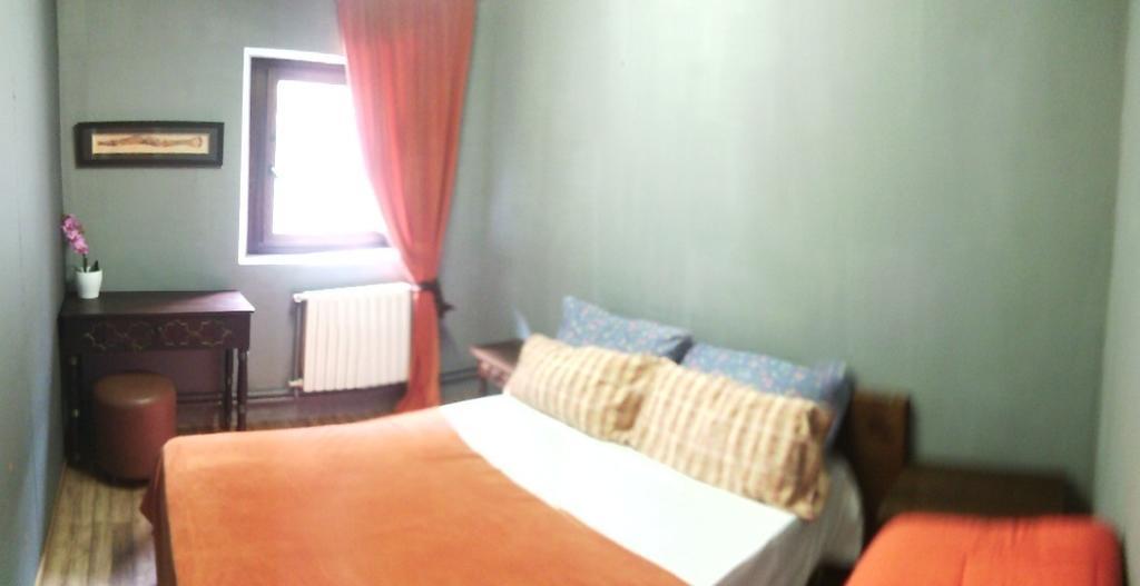 Hostel Borda Jovell Sispony Zimmer foto